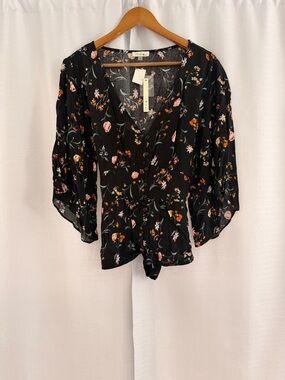 NWT Women’s Flowy Floral Blouse